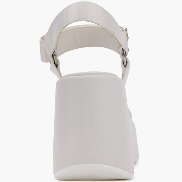 KARL LAGERFELD Kiana Platform Sandal - Picture 10 of 12